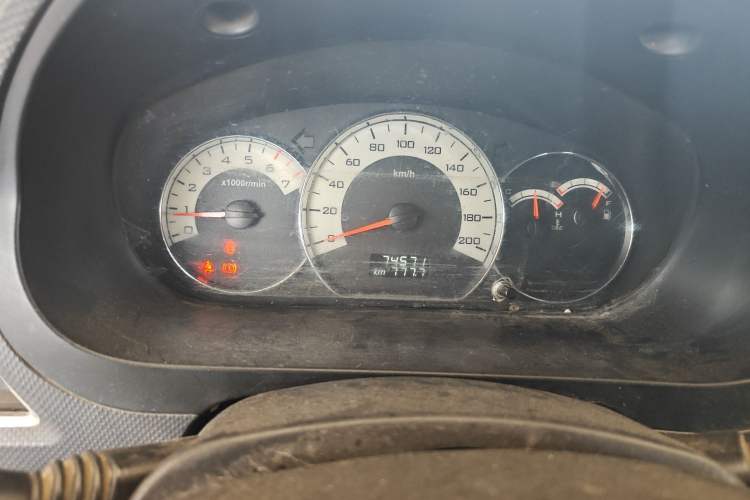 Used Wuling Hongguang 2014 1.2L S Comfort Model China IV
