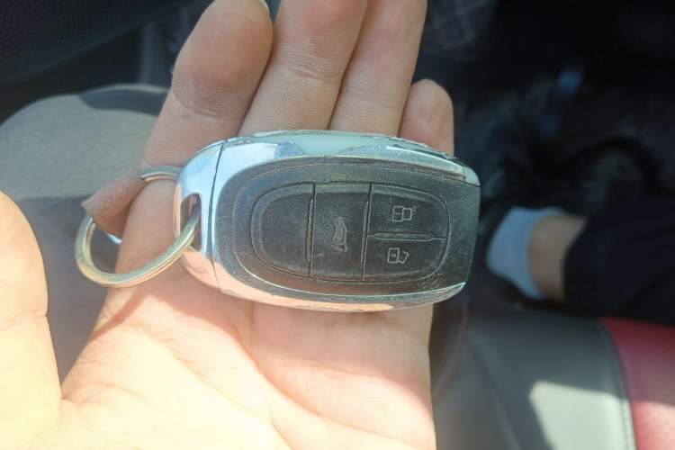 Used SAIC MAXUS EUNIQ 5 2020 1.3T PLUG-IN Luxury Edition
