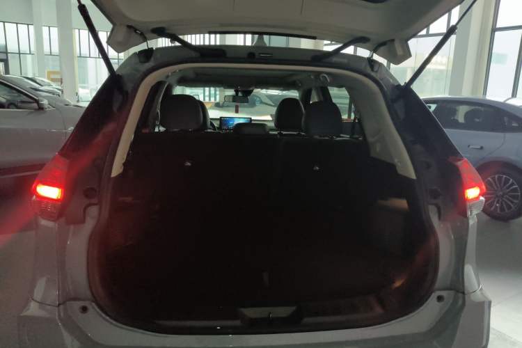 Used Nissan X-Trail 2025 Honor 2.0L Two-Wheel Drive Leading Edition