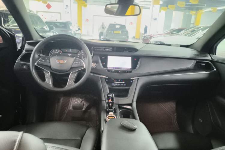 Used Cadillac XT5 2021 2.0T Two-Wheel Drive Luxury Version