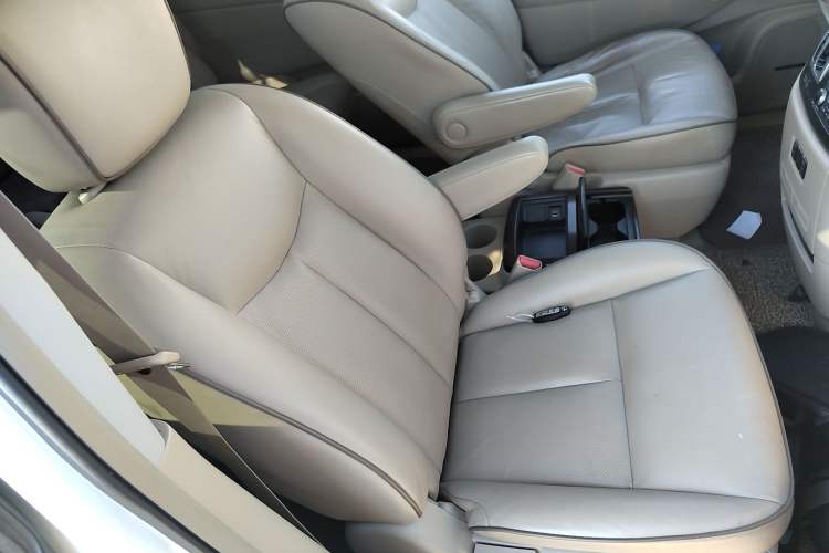 Used Nissan Quest 2015 3.5L SL
