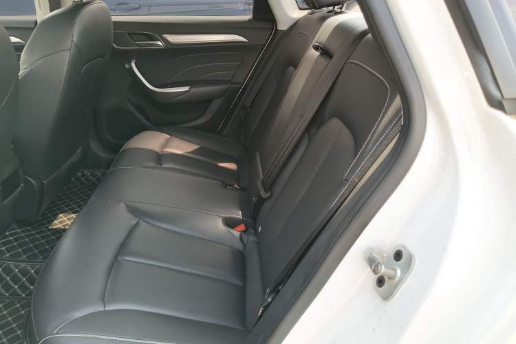 Used Roewe i6 2020 PLUS 1.6L Manual 4G Connect Glory Flagship Edition