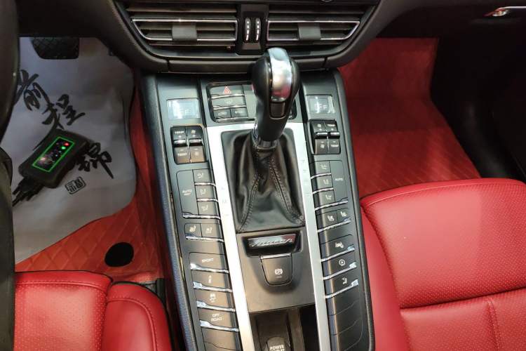 Used Porsche Macan 2021 Macan 2.0T
