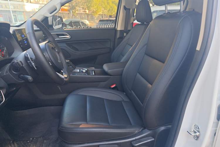 Used Great Wall Poer 2025 2.0T Commercial Pickup Truck Automatic Diesel 4x4 Comfort Edition