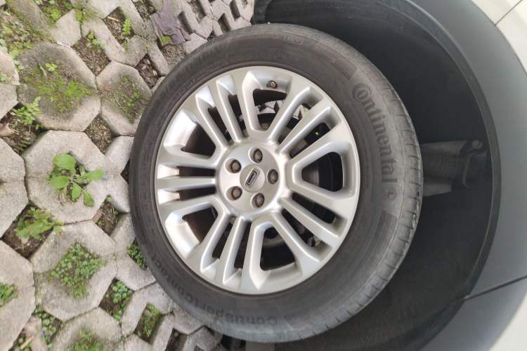 Used Qoros 5 2017 1.6T Automatic Prestige Model