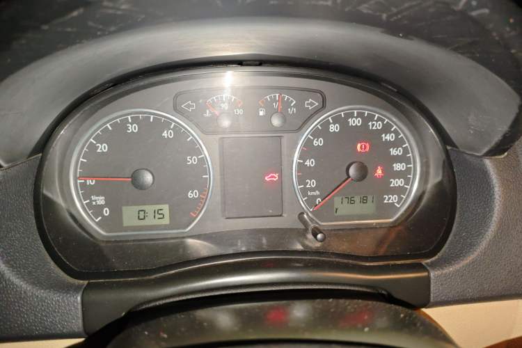 Used Volkswagen Polo 2009 Jingqu 1.4L Manual Elegant Edition
