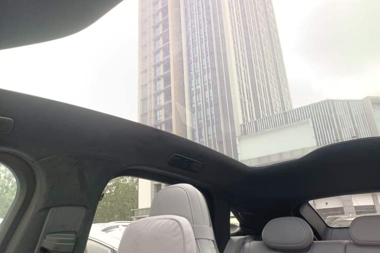 Used Nio EC6 2024 75 kWh Headliner