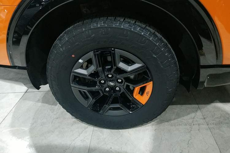 Used Ford Explorer 2024 2.3T EcoBoost Kunlun Peak Edition 7-Seater
