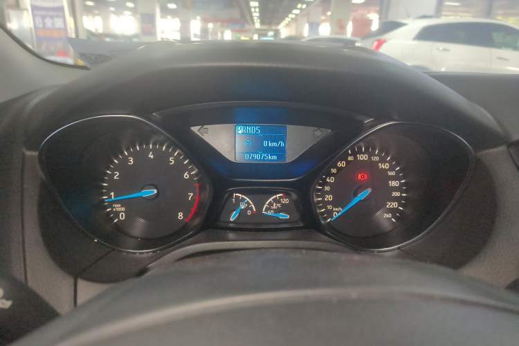 Used Ford Focus 2018 Hatchback Classic 1.6L Automatic Trendy SmartDrive Edition
