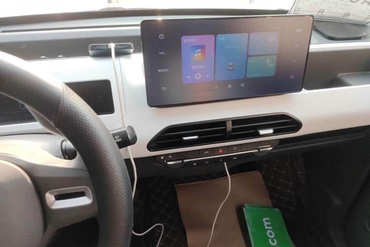 Used Geely Galaxy Panda 2024 Panda Mini 200km Endurance Bear Audio And AC Panel