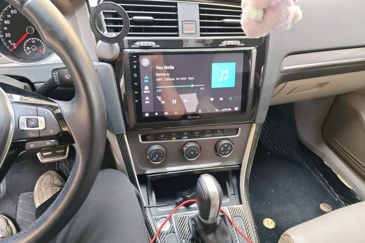 Used Volkswagen Golf 2014 1.4TSI Automatic Luxury Model
