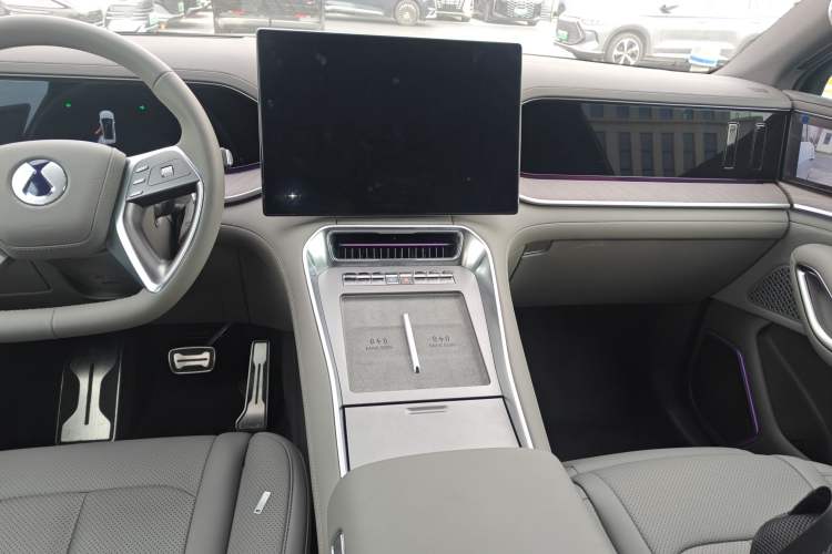 Used Denza N9 2025 Flagship Model