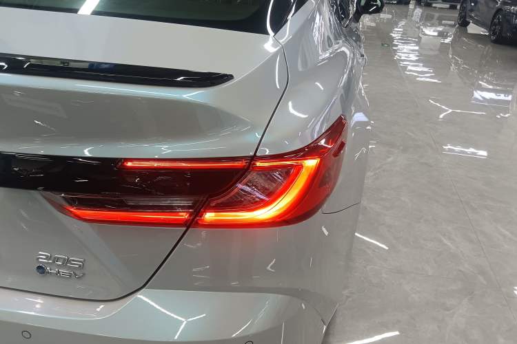 Used Toyota Camry 2024 Dual-Motor 2.0 HXS Sport Plus Edition Right Rear Taillight