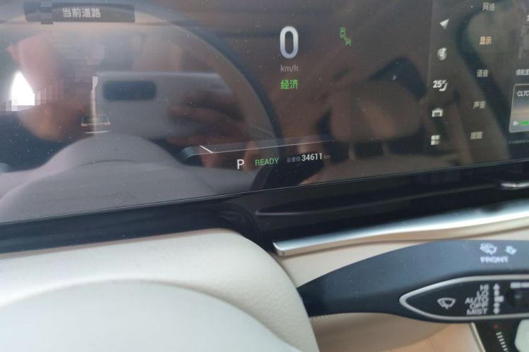 Used VOYAH Dream 2022 0-Carbon Edition Home+ Range Package 605 km Odometer Close Up