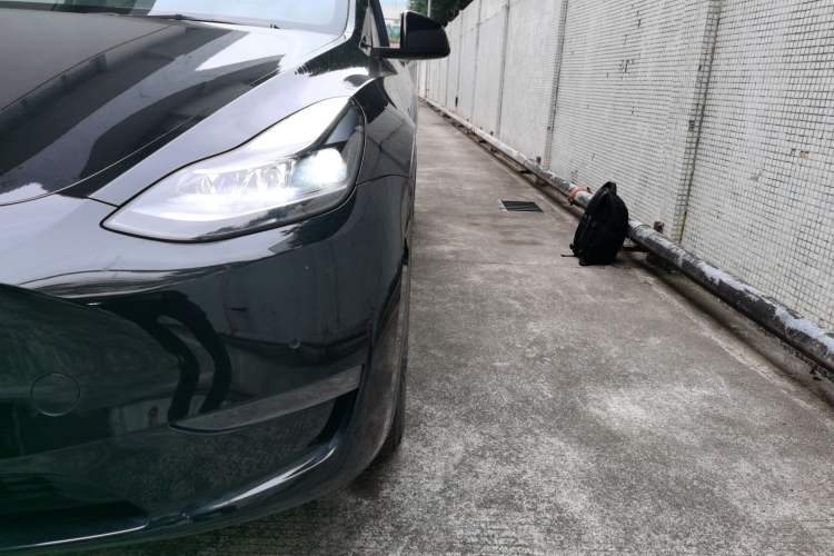 Used Tesla Model Y 2022 Long-Range All-Wheel-Drive Version
