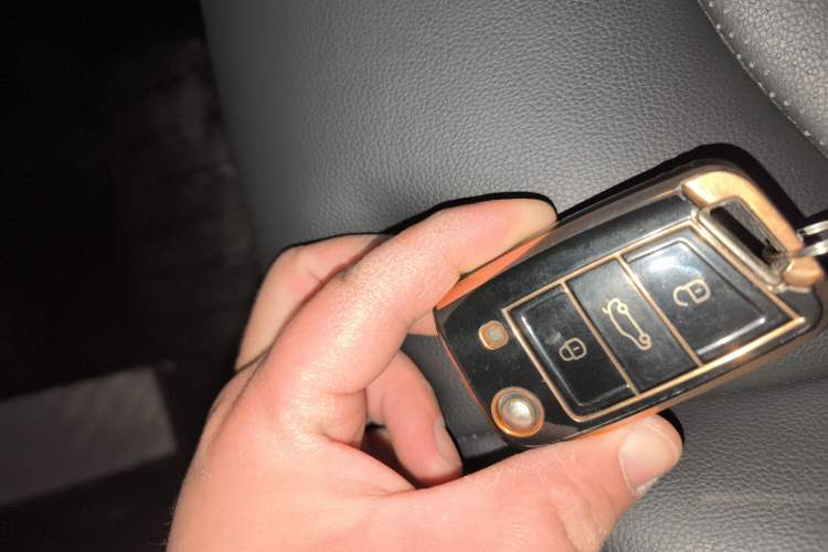 Used Volkswagen Tharu 2022 280TSI Two-Wheel-Drive Luxury Edition Vehicle Key