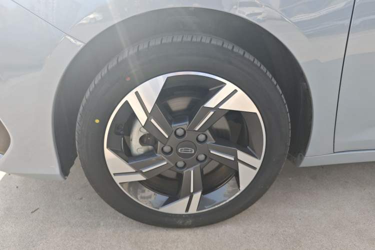 Used Geely Auto Emgrand L HiP 2022 1.5TD-DHT Pro 100KM Super Swift