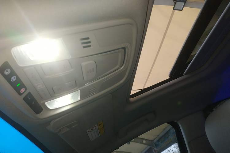 Used Buick GL8 2023 ES Lu Zun Comfort Model
