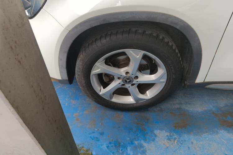 Used Mercedes-Benz GLA 2019 GLA 200 Dynamic Edition Left Front Wheel Hub