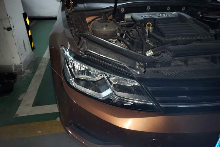 Used Volkswagen Lamando 2015 230TSI Manual Trend Edition