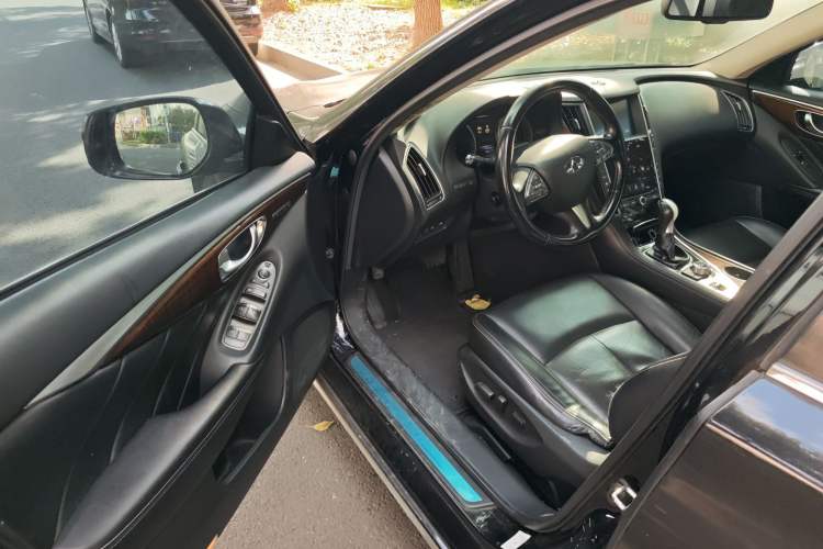 Used Infiniti Q50L 2015 2.0T Luxury Edition