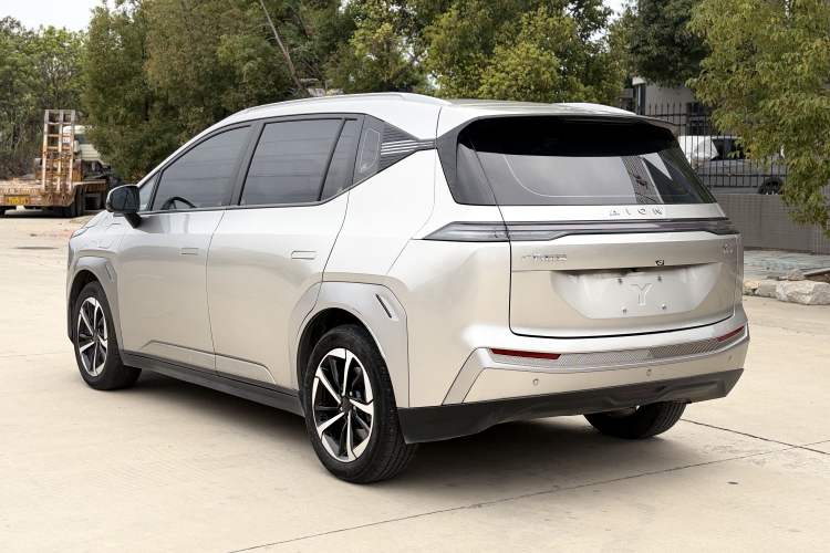 Used AION Y 2023 Younger Star Edition