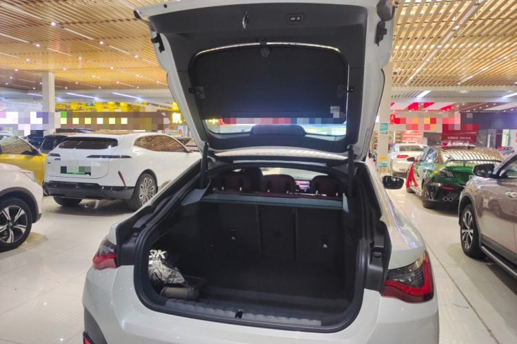 Used BMW i4 2022 eDrive40 Trunk