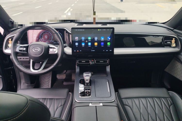 Used GAC Trumpchi GS8 2024 Linghang Series 2.0 TGDI Two-Wheel Drive Luxury Smart Connectivity Version Center Console