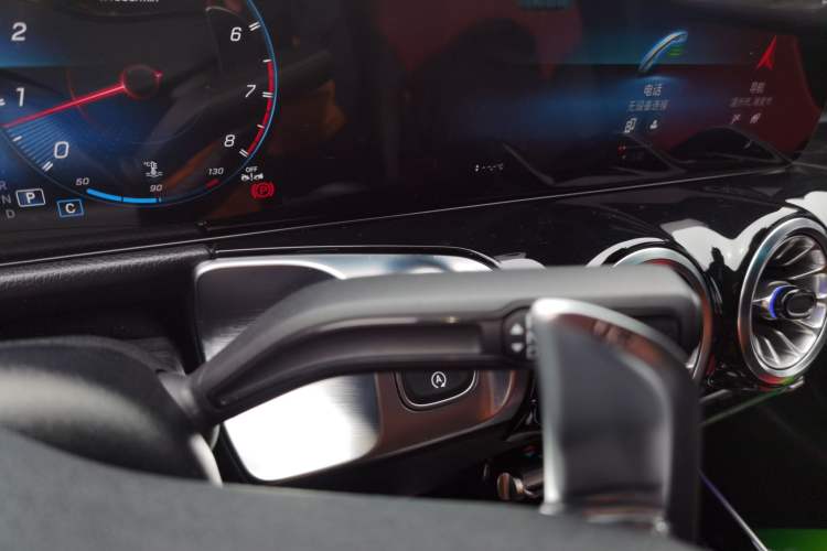 Used Mercedes-Benz GLB AMG 2023 AMG GLB 35 4MATIC Gear Lever