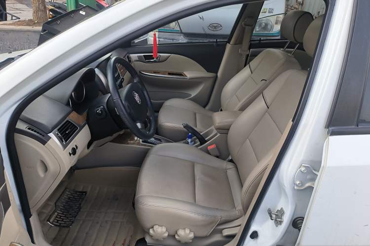 Used Buick Excelle 2015 1.5L Automatic Luxury Edition
