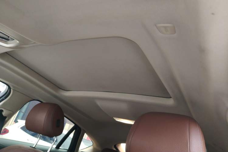 Used BMW X6 2017 xDrive28i Headliner