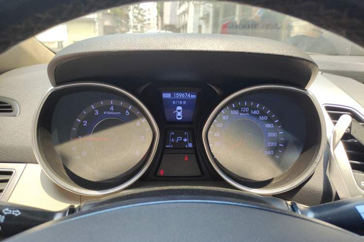 Used Hyundai Elantra (5th Generation / Langdong) 2015 1.6L Automatic Luxury Model
