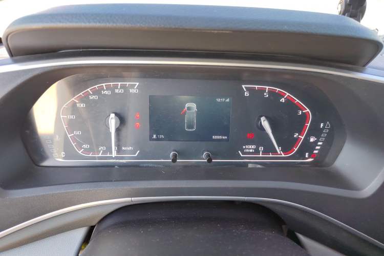 Used SAIC MAXUS Xintu V80 2025 PRO Aoyuntong 2.0T Manual Long Wheelbase Mid-Height 6/7/8/9-Seater
