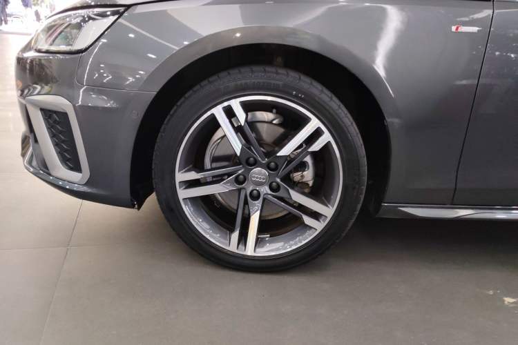 Used Audi A4L 2020 40 TFSI quattro Luxury Dynamic Model