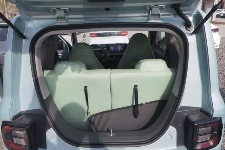 Used Geely Galaxy Panda 2023 Panda Mini 200km Endurance Bear Trunk