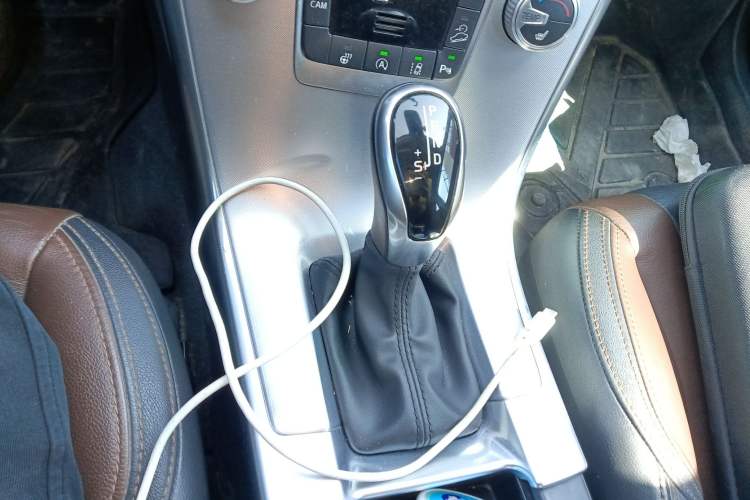 Used Volvo XC60 2017 T5 AWD Smart Upgrade Edition
