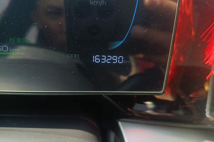 Used BYD Qin PLUS 2024 Honor Edition EV 510KM Leading Model Odometer Close Up