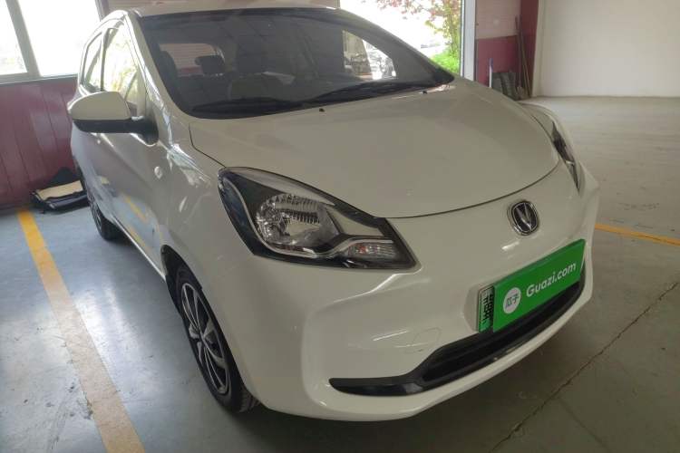 Used CHANGAN Benni E-Star 2021 National Edition Xin Yue Version (Fast-Charging Edition) Lithium Iron Phosphate (31.95 kWh) Front Right 45 Deg