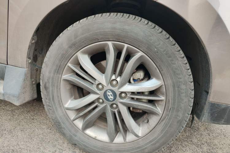 Used Hyundai ix35 2015 2.0L Automatic 2WD Smart Version China V Standard Right Front Wheel Hub