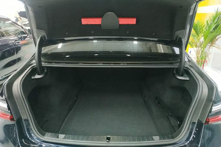 Used BMW 7 Series 2019 Restyled 740Li Leading Edition M Sport Package Trunk