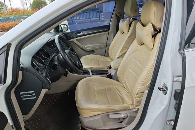 Used Volkswagen Golf 2014 1.4TSI Automatic Comfort Model Left Front Seat