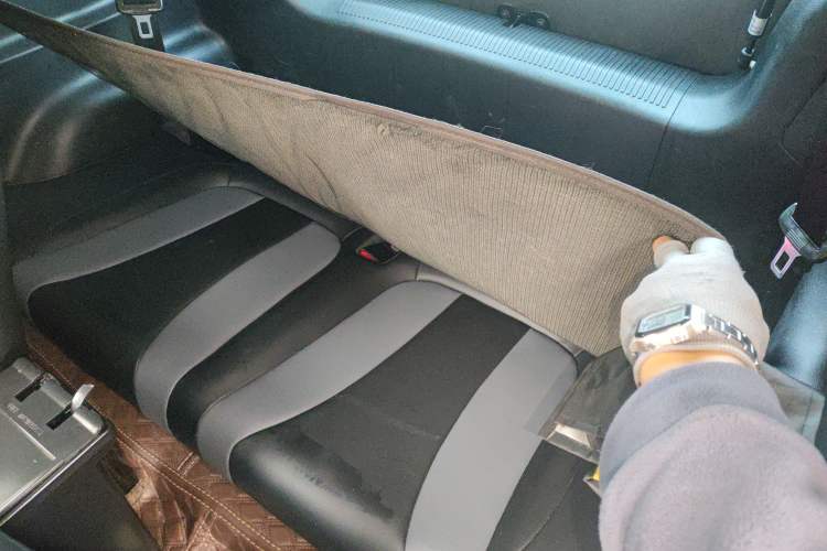 Used Roewe Clever 2021 302 km New Four-Seater Super-Efficient Version