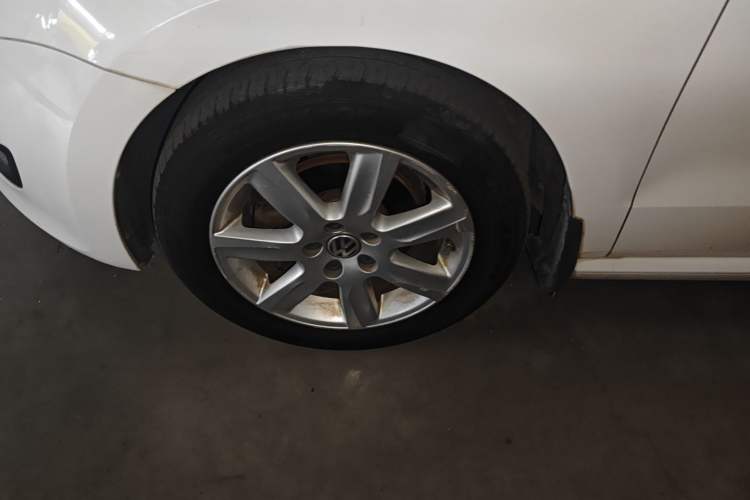 Used Volkswagen Polo 2013 1.6L Manual Comfort Edition
