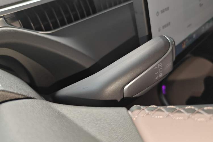 Used XPeng MONA M03 2025 515 Long-Range Plus Gear Lever