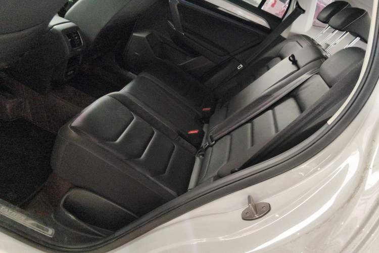 Used Volkswagen Tayron 2020 330TSI Two-Wheel Drive Luxury Smart Connectivity Version Left Rear Seat