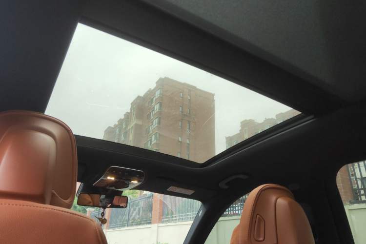 Used Mercedes-Benz GLC 2024 Facelifted GLC 260 L 4MATIC Luxury Version 5 Seats