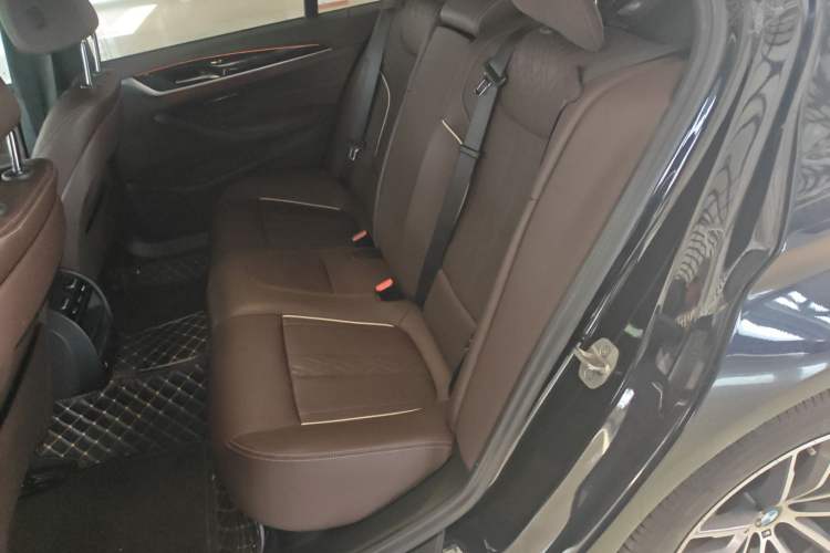 Used BMW 5 Series 2022 Second Facelift 525Li M Sport Package