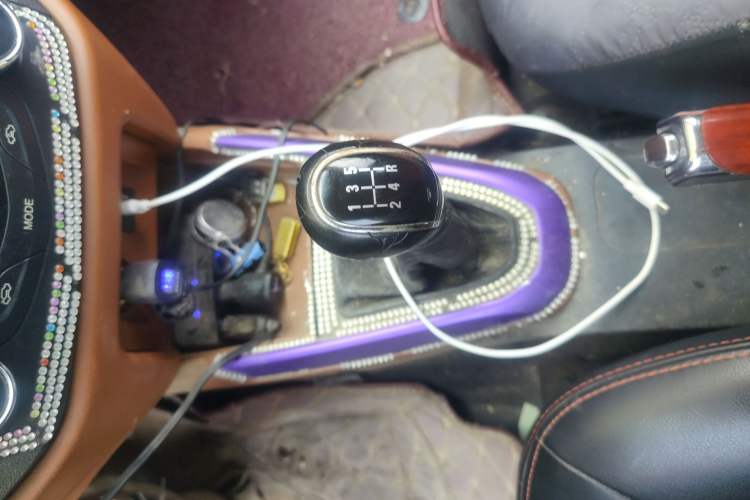 Used Geely Auto Diamond 2016 1.5L Manual Entry-Level Trim Gear Lever