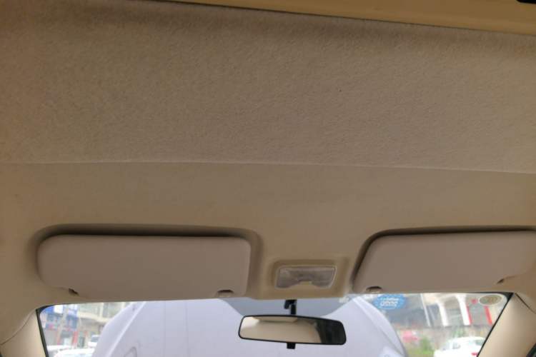 Used Dongfeng Fengon 370 2016 1.5L Manual Elite Home Edition 5 Seats
