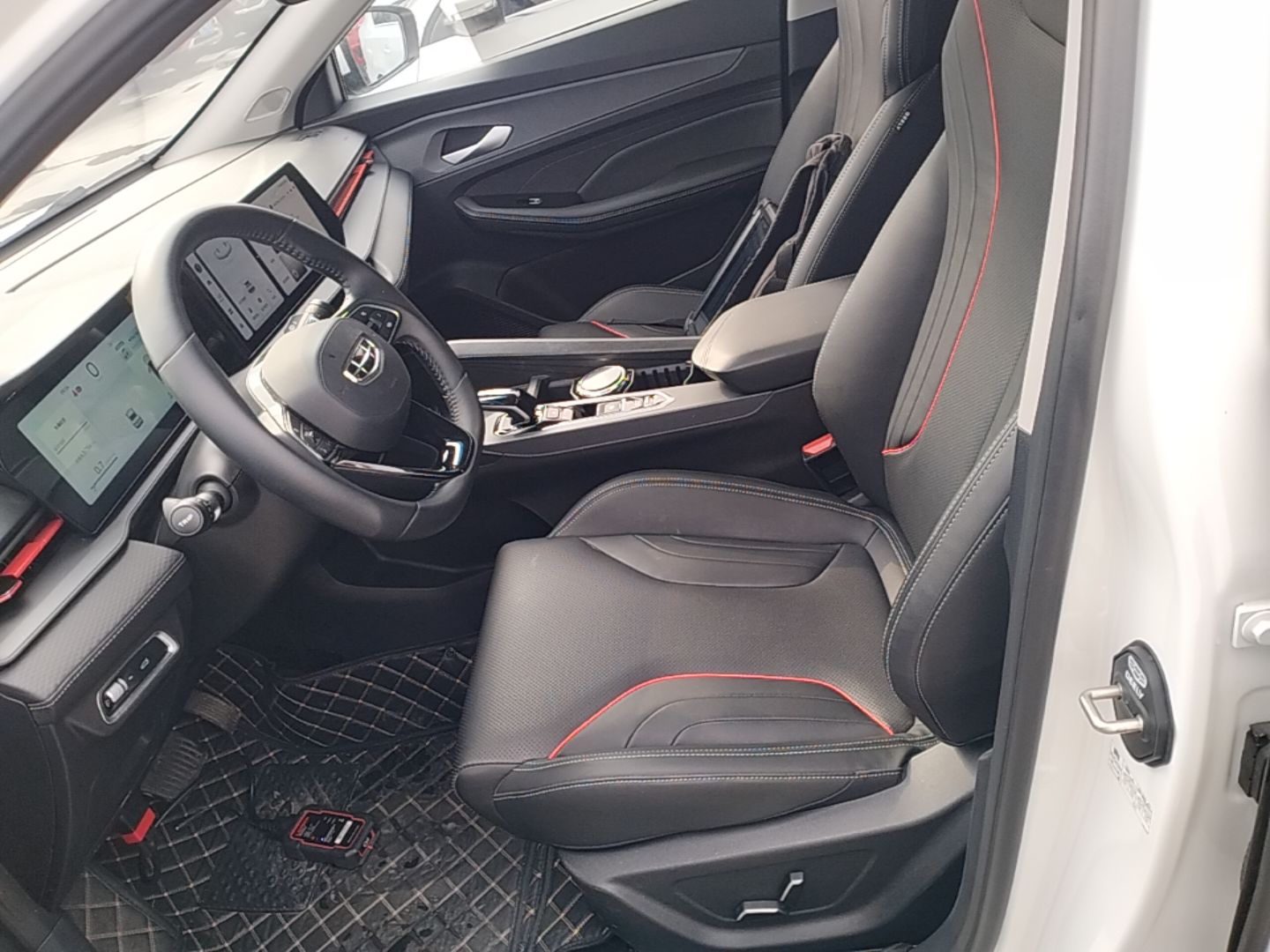 Geely Auto Binray 2024 Binrui COOL 1.5T DCT Longteng Edition — снимка 17